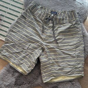Patagonia Men's Gray and Yellow Striped Board/Swim Shorts